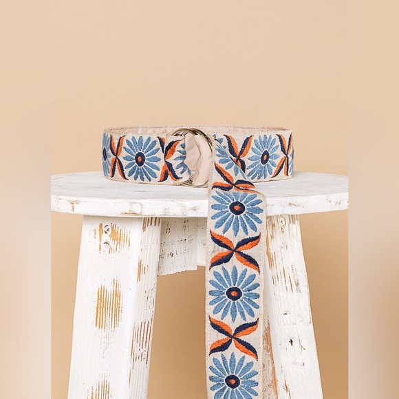 Bohemian Embroidered Daisy Flower 0 Ring Belt - Picture 3 of 7